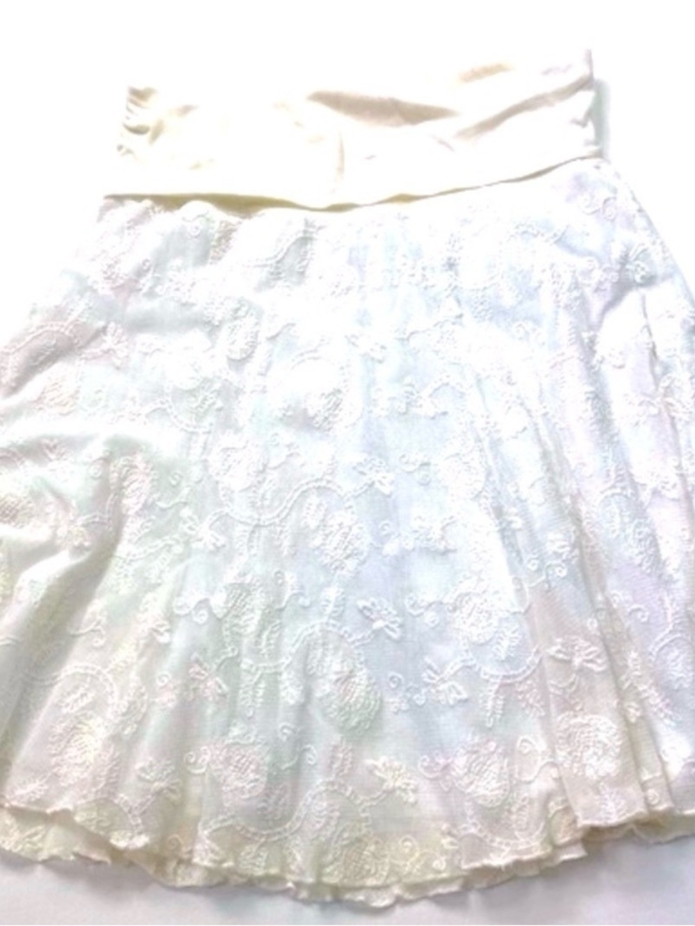 CAbi Medium boutique White Lace A-Line Women's short Skirt knee length stretch